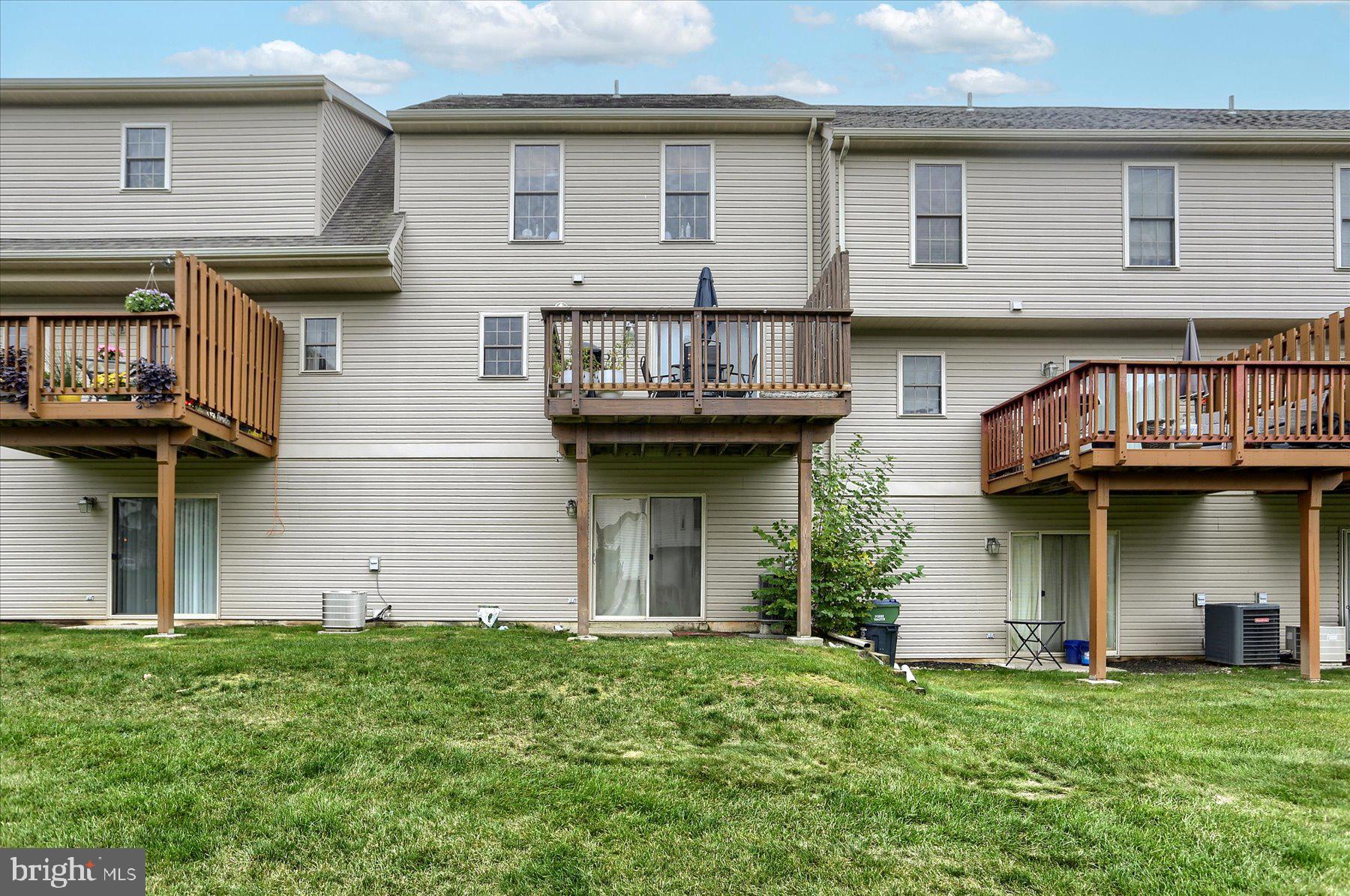 161 Hunters Ridge Drive Harrisburg, PA 17110 - Photo 19 of 21 Gallery Image 19