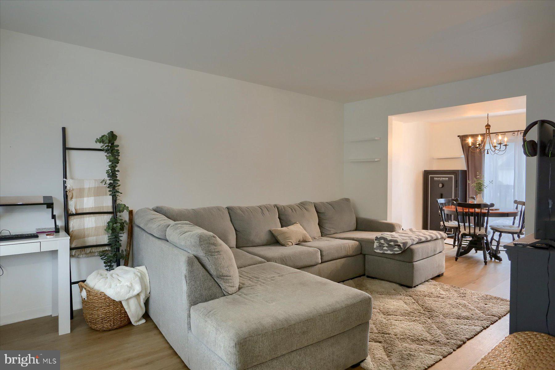 161 Hunters Ridge Drive Harrisburg, PA 17110 - Photo 4 of 21 Gallery Image 4