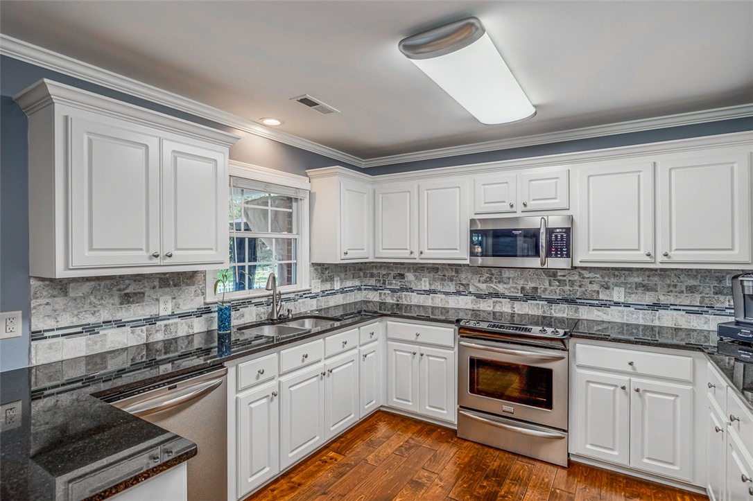 708 Pellican Point Duncan, SC 29334 - Photo 10 of 30 Gallery Image 10