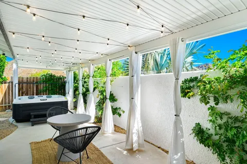 $950,000 | 54990 Avenida Madero, La Quinta, CA 92253