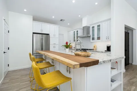 $950,000 | 54990 Avenida Madero, La Quinta, CA 92253