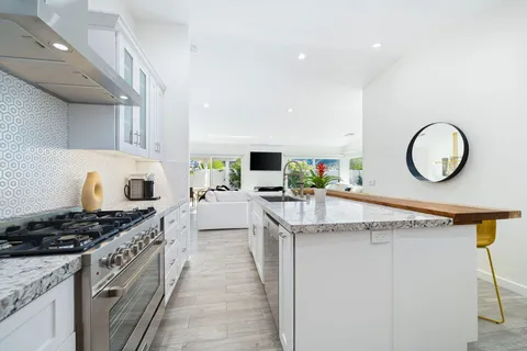 $950,000 | 54990 Avenida Madero, La Quinta, CA 92253