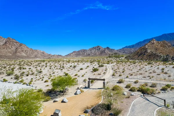 $825,000 | 54990 Avenida Madero, La Quinta, CA 92253