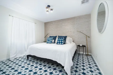 $950,000 | 54990 Avenida Madero, La Quinta, CA 92253