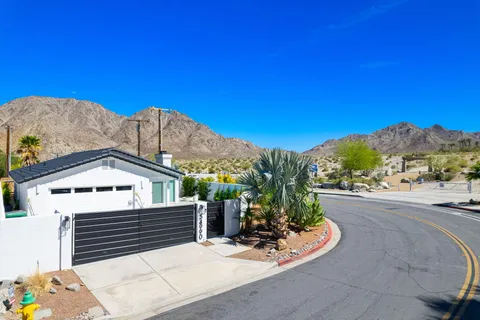 $950,000 | 54990 Avenida Madero, La Quinta, CA 92253