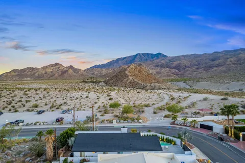 $950,000 | 54990 Avenida Madero, La Quinta, CA 92253