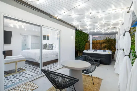 $950,000 | 54990 Avenida Madero, La Quinta, CA 92253