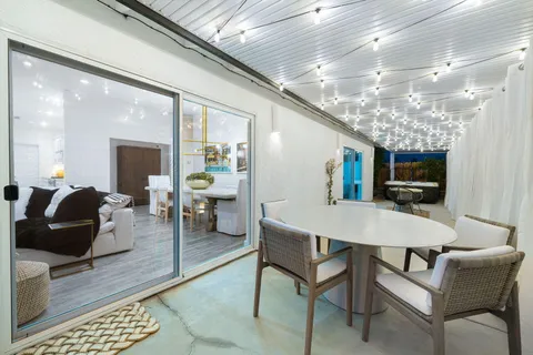 $950,000 | 54990 Avenida Madero, La Quinta, CA 92253