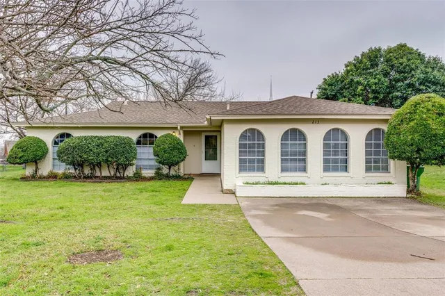 $315,000 | 213 Rolling Hills Drive, Aledo, TX 76008