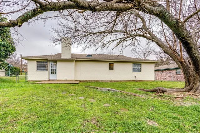 $315,000 | 213 Rolling Hills Drive, Aledo, TX 76008