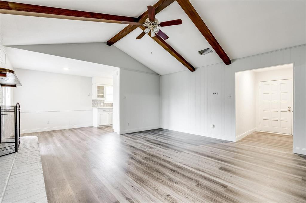 213 Rolling Hills Drive Aledo, TX 76008 - Photo 4 of 25