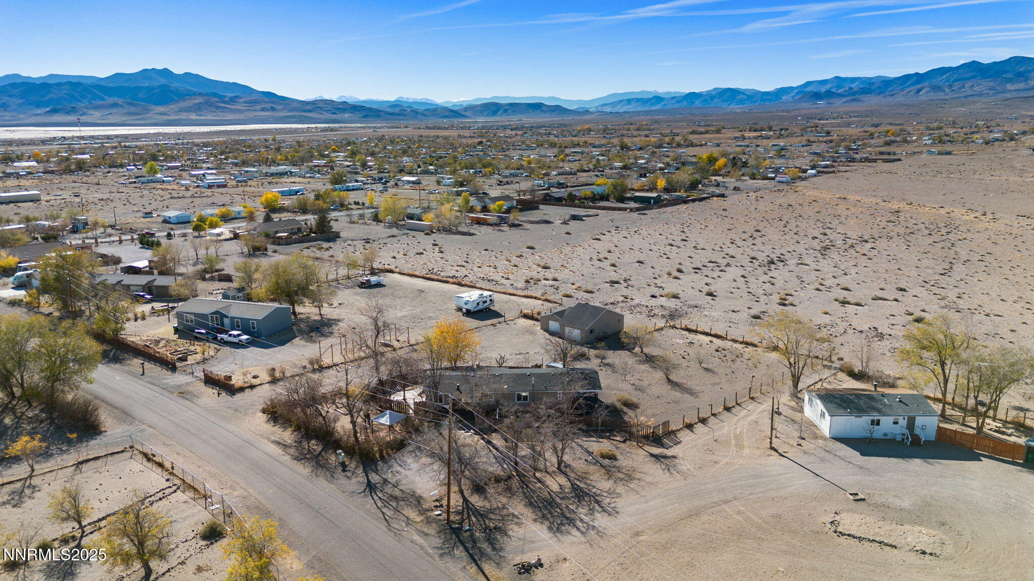 4925 Cheyenne Trail Silver Springs, NV 89429 - Photo 27 of 35 a view of city and mountain