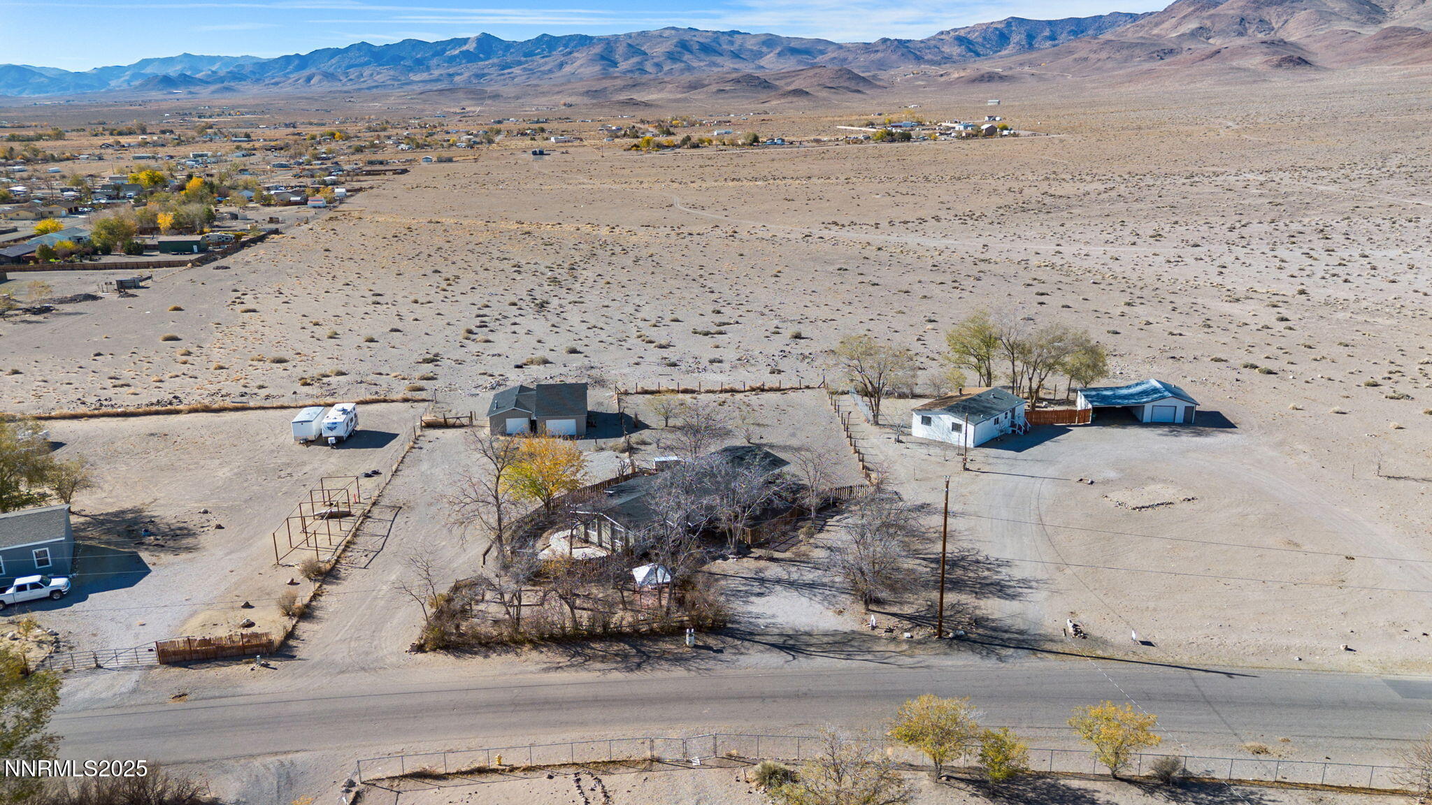 4925 Cheyenne Trail Silver Springs, NV 89429 - Photo 29 of 35