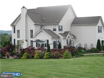 31 Highland Circle Phoenixville, PA 19460 - Photo 10 of 11 Exterior Back