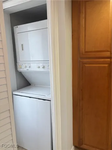 a close up of a washer and dryer