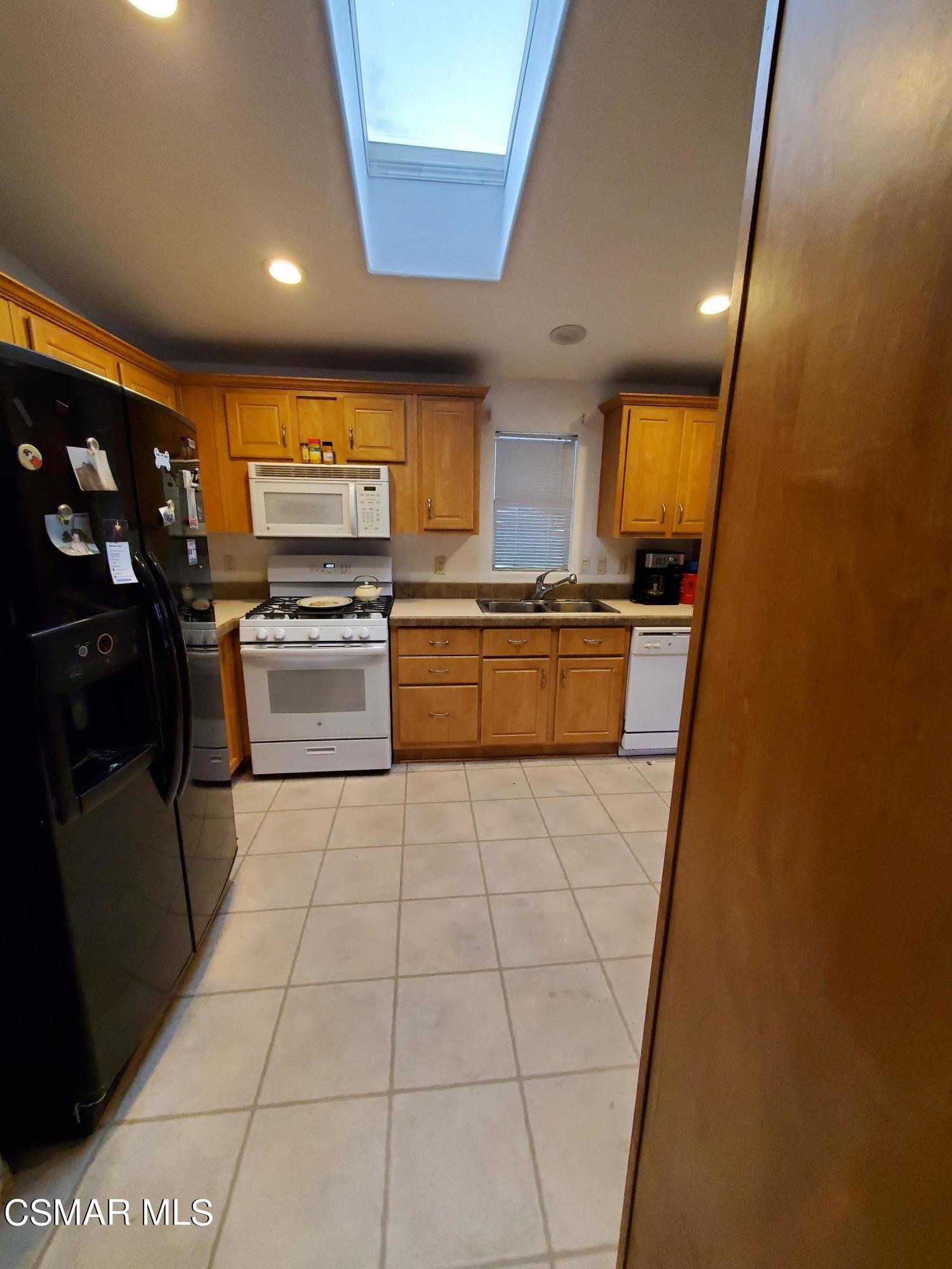 1550 Rory Lane, Unit 250 Simi Valley, CA 93063 - Photo 13 of 16 20210123_105035