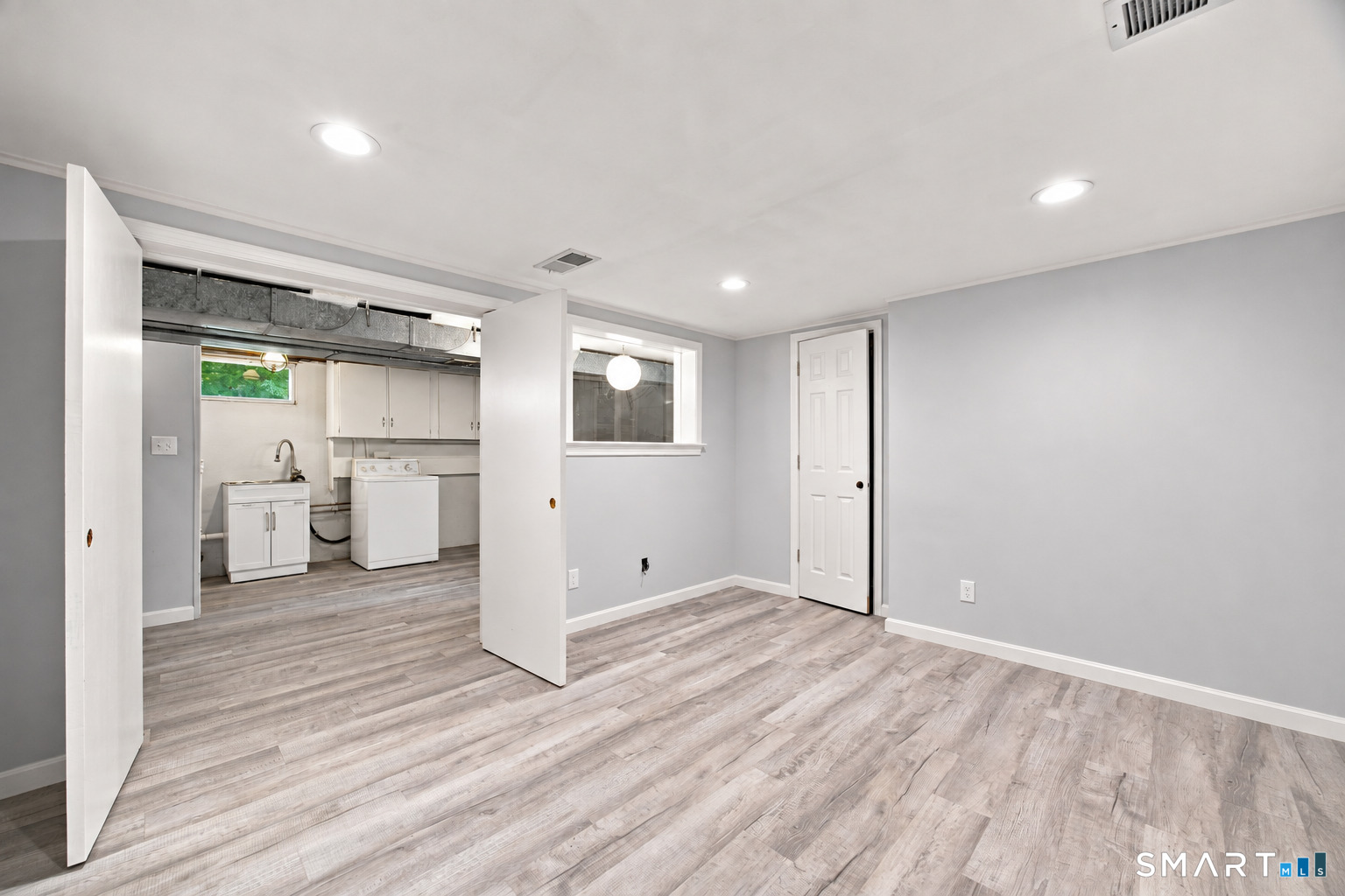 16 Oakhurst Road Simsbury, CT 06070 - Photo 34 of 40 Gallery Image 34