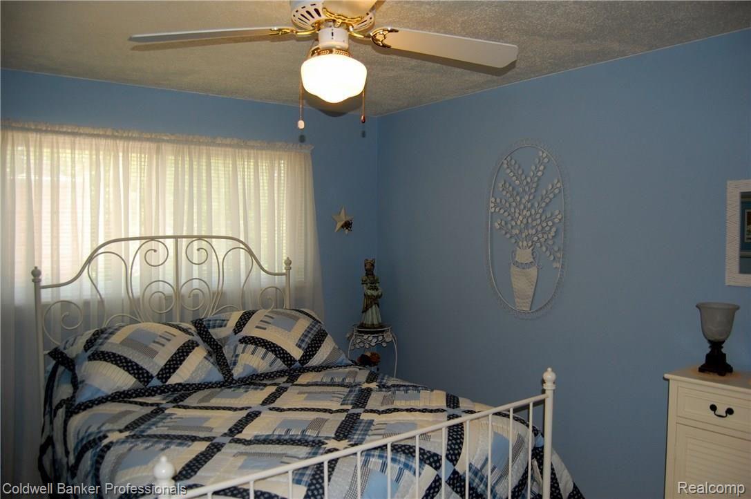 19066 Stonewood Road Riverview, MI 48193 - Photo 21 of 37 DSC_5980.JPG