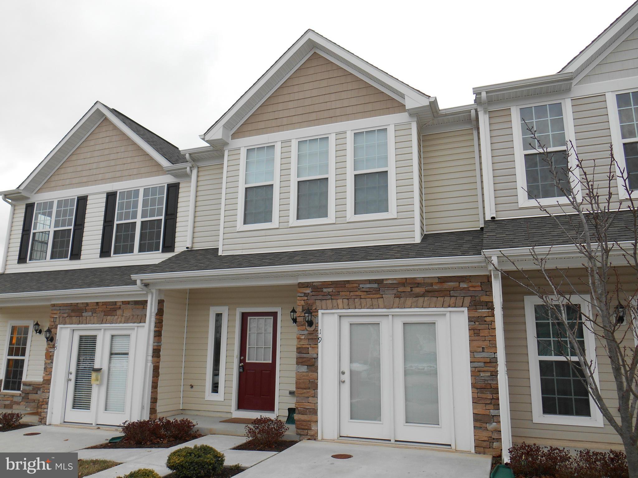 19 Ran Rue Drive Martinsburg, WV 25403 - Photo 1 of 7 Exterior (Front)