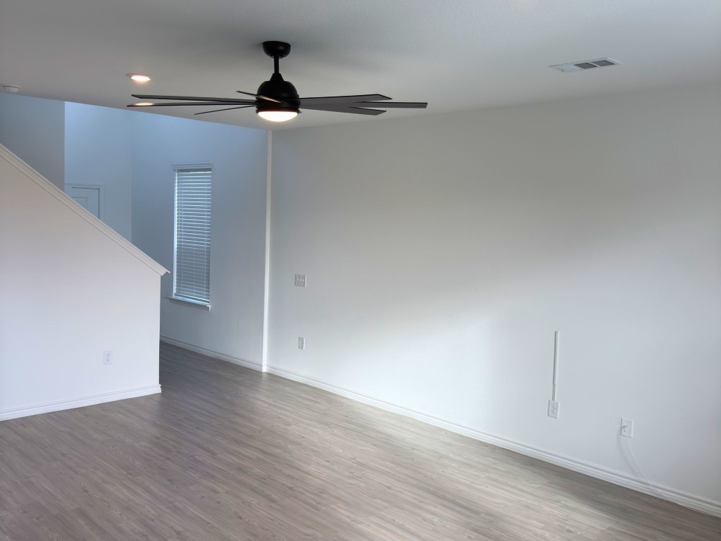 15138 Canyon Rapids Road Conroe, TX 77302 - Photo 6 of 28