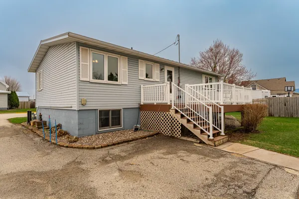 $244,900 | 60 First Street South, Lewiston, MN 55952