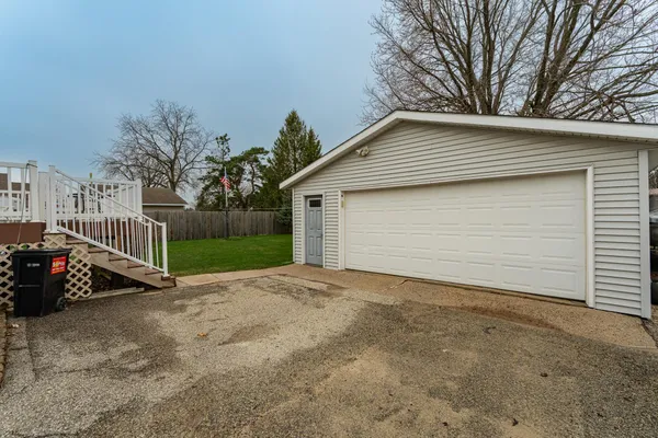 $244,900 | 60 First Street South, Lewiston, MN 55952