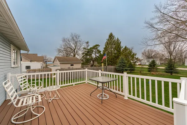 $244,900 | 60 First Street South, Lewiston, MN 55952