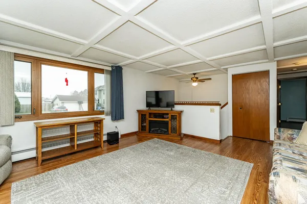 $244,900 | 60 First Street South, Lewiston, MN 55952