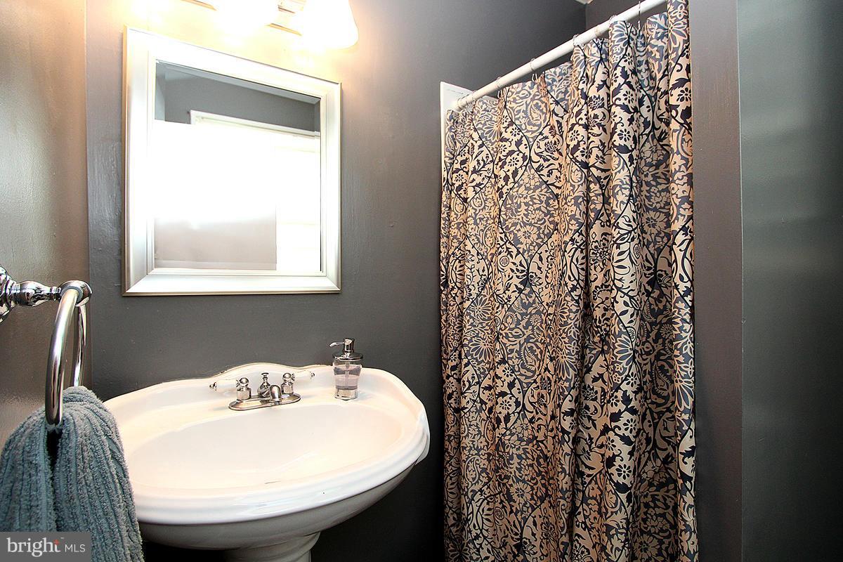12603 Littleton Street Silver Spring, MD 20906 - Photo 13 of 23 Bath (Master)