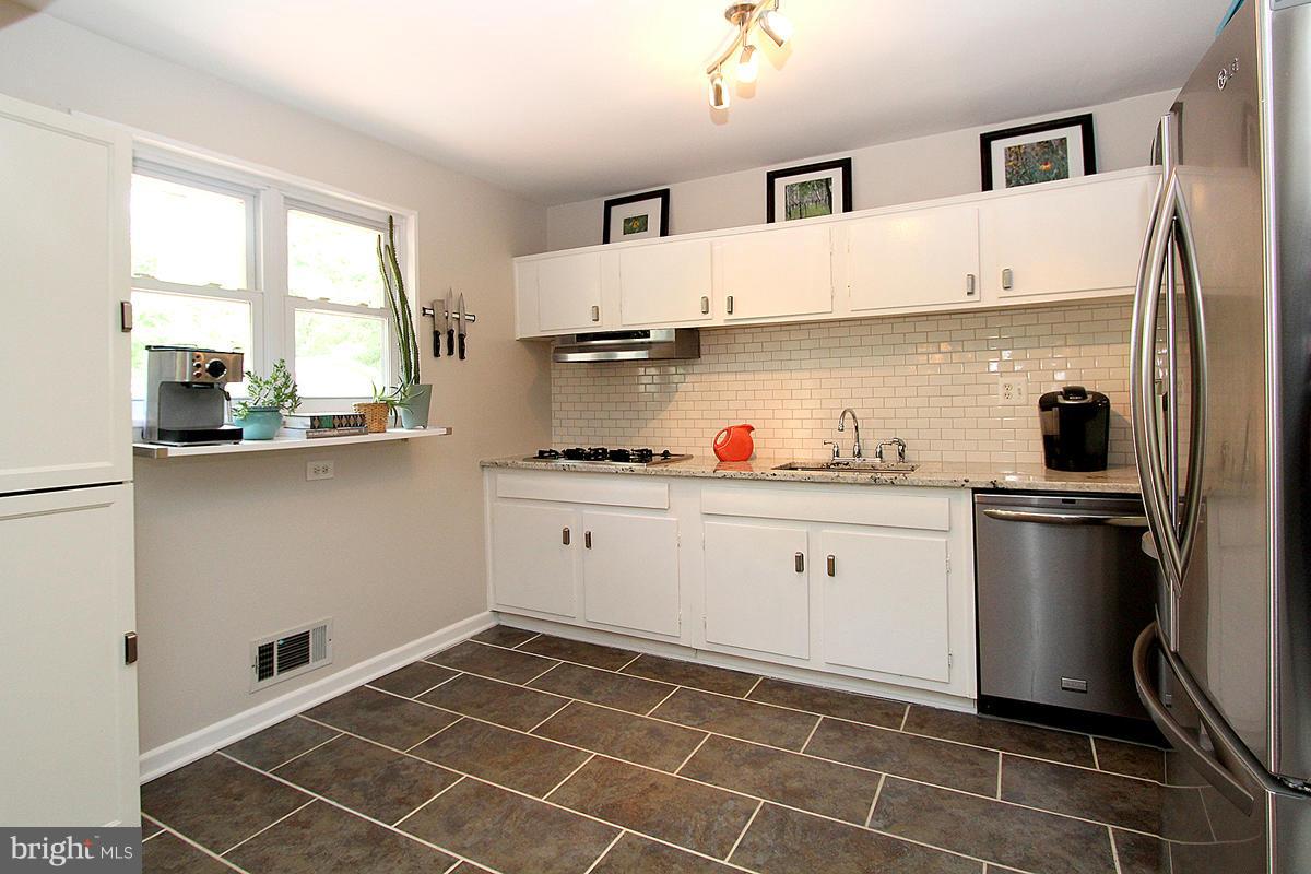 12603 Littleton Street Silver Spring, MD 20906 - Photo 7 of 23 Kitchen