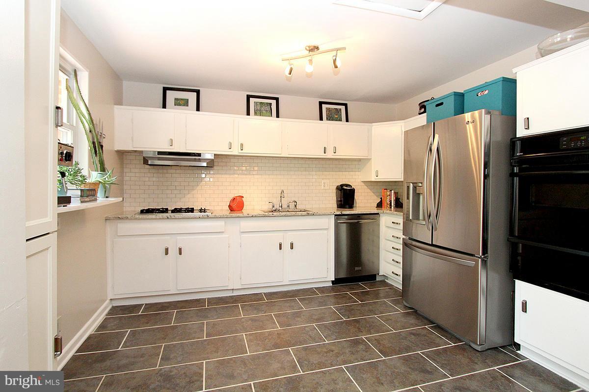 12603 Littleton Street Silver Spring, MD 20906 - Photo 8 of 23 Kitchen