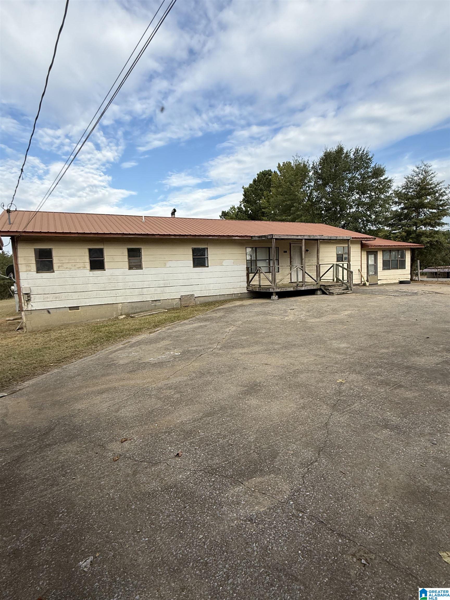 1401 Cobb Road Munford, AL 36268 - Photo 2 of 21