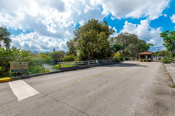 $1,950 | 6301 North Falls Cir Drive, Unit 213, Lauderhill, FL 33319