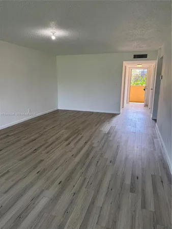 $1,950 | 6301 North Falls Cir Drive, Unit 213, Lauderhill, FL 33319