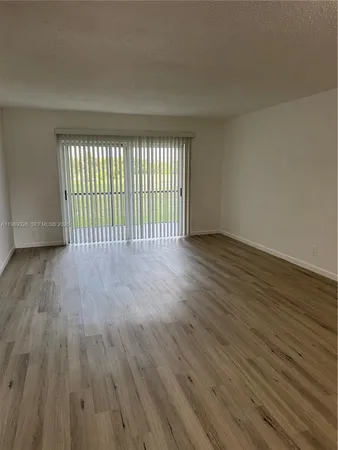 $1,950 | 6301 North Falls Cir Drive, Unit 213, Lauderhill, FL 33319
