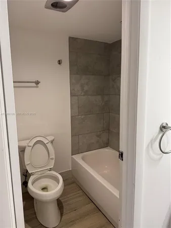 $1,950 | 6301 North Falls Cir Drive, Unit 213, Lauderhill, FL 33319