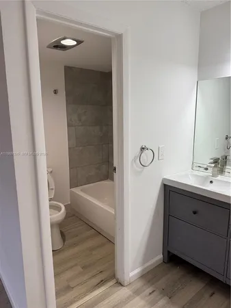 $1,950 | 6301 North Falls Cir Drive, Unit 213, Lauderhill, FL 33319