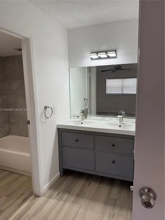 $1,950 | 6301 North Falls Cir Drive, Unit 213, Lauderhill, FL 33319