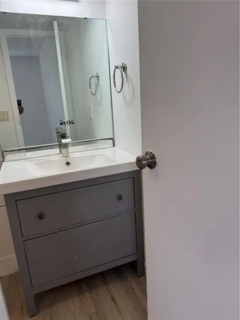 $1,950 | 6301 North Falls Cir Drive, Unit 213, Lauderhill, FL 33319