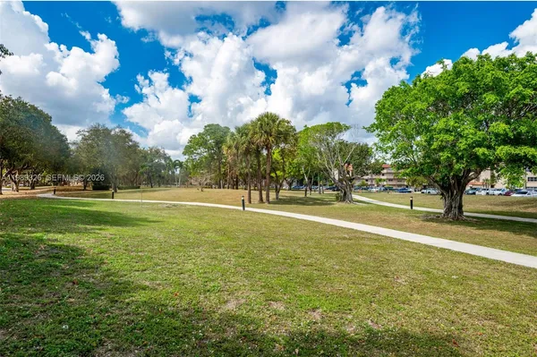 $1,950 | 6301 North Falls Cir Drive, Unit 213, Lauderhill, FL 33319