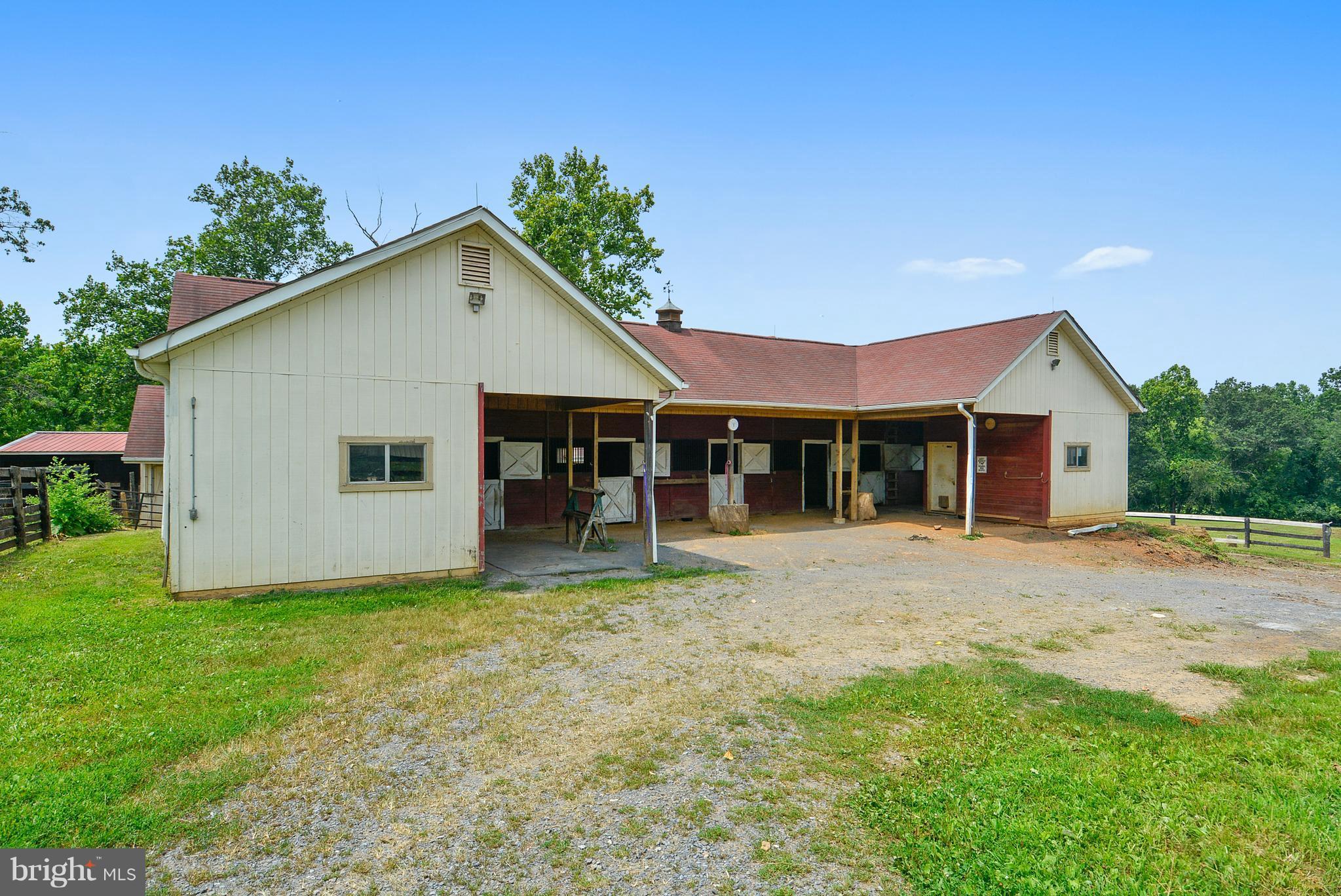 20852 St Louis Road Middleburg, VA 20117 - Photo 4 of 29 a front view of house with yard and green space