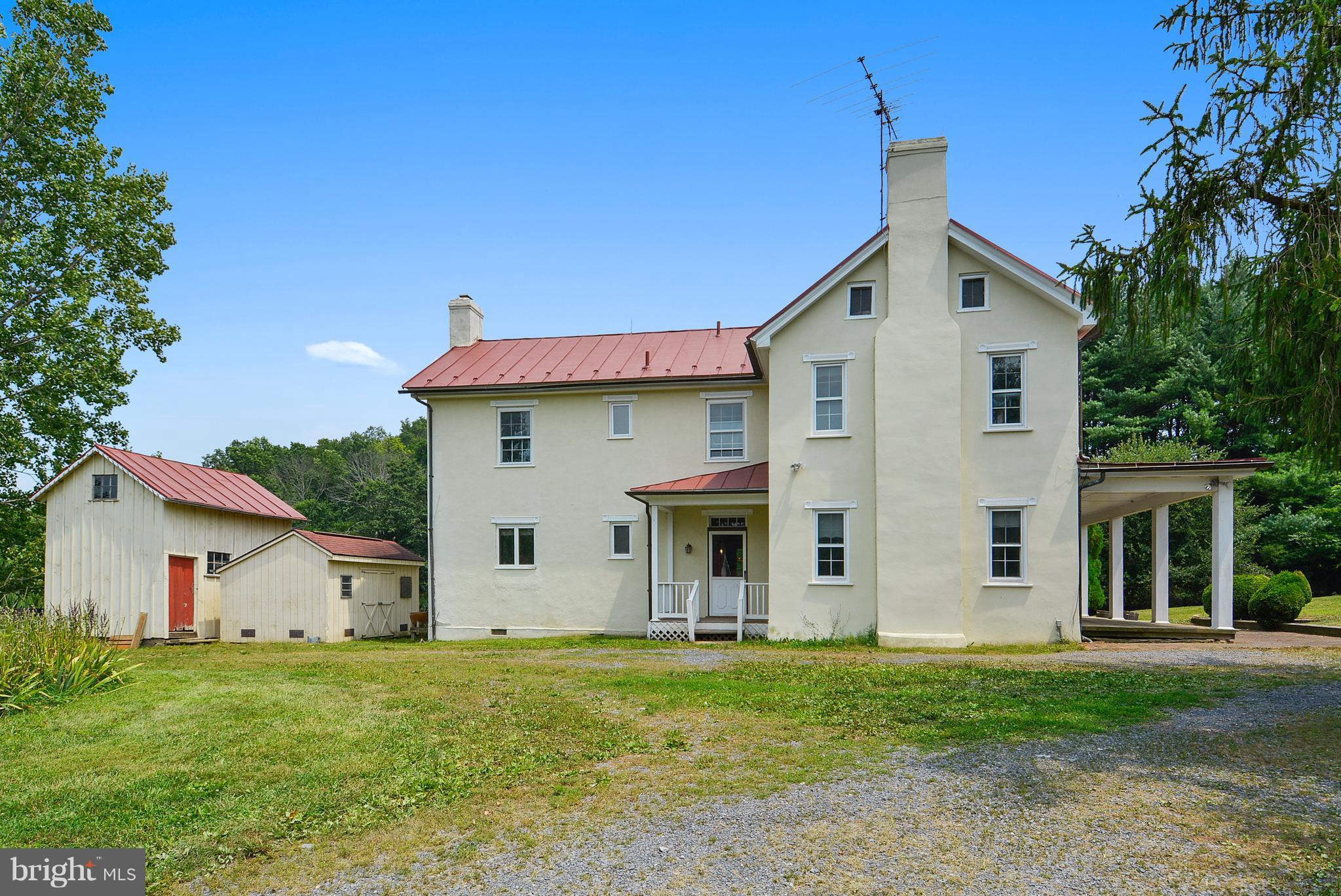 20852 St Louis Road Middleburg, VA 20117 - Photo 6 of 29 a view of a house with backyard
