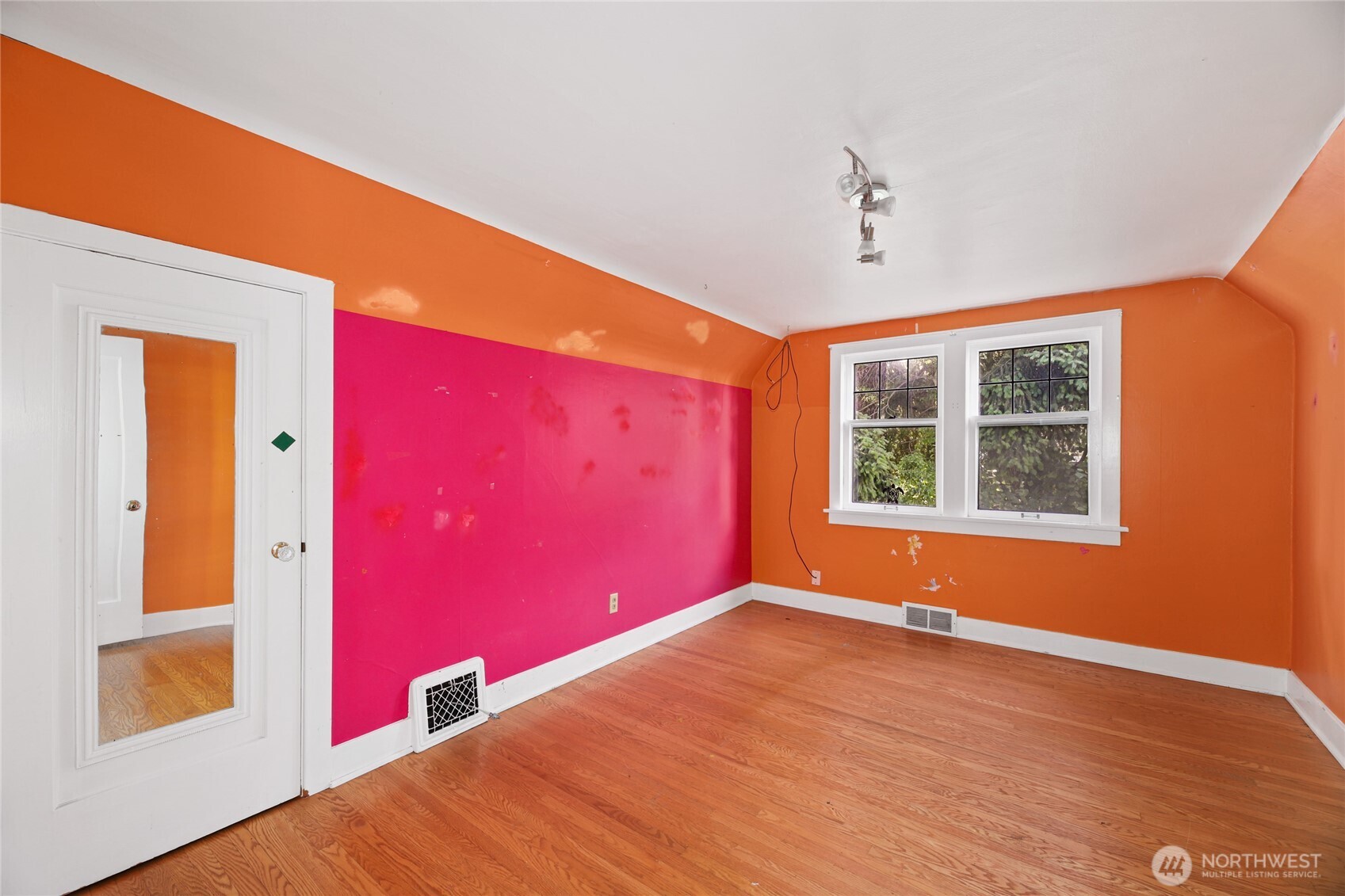 2309 Arch Avenue Southwest Seattle, WA 98116 - Photo 28 of 40 a view of an empty room with a window