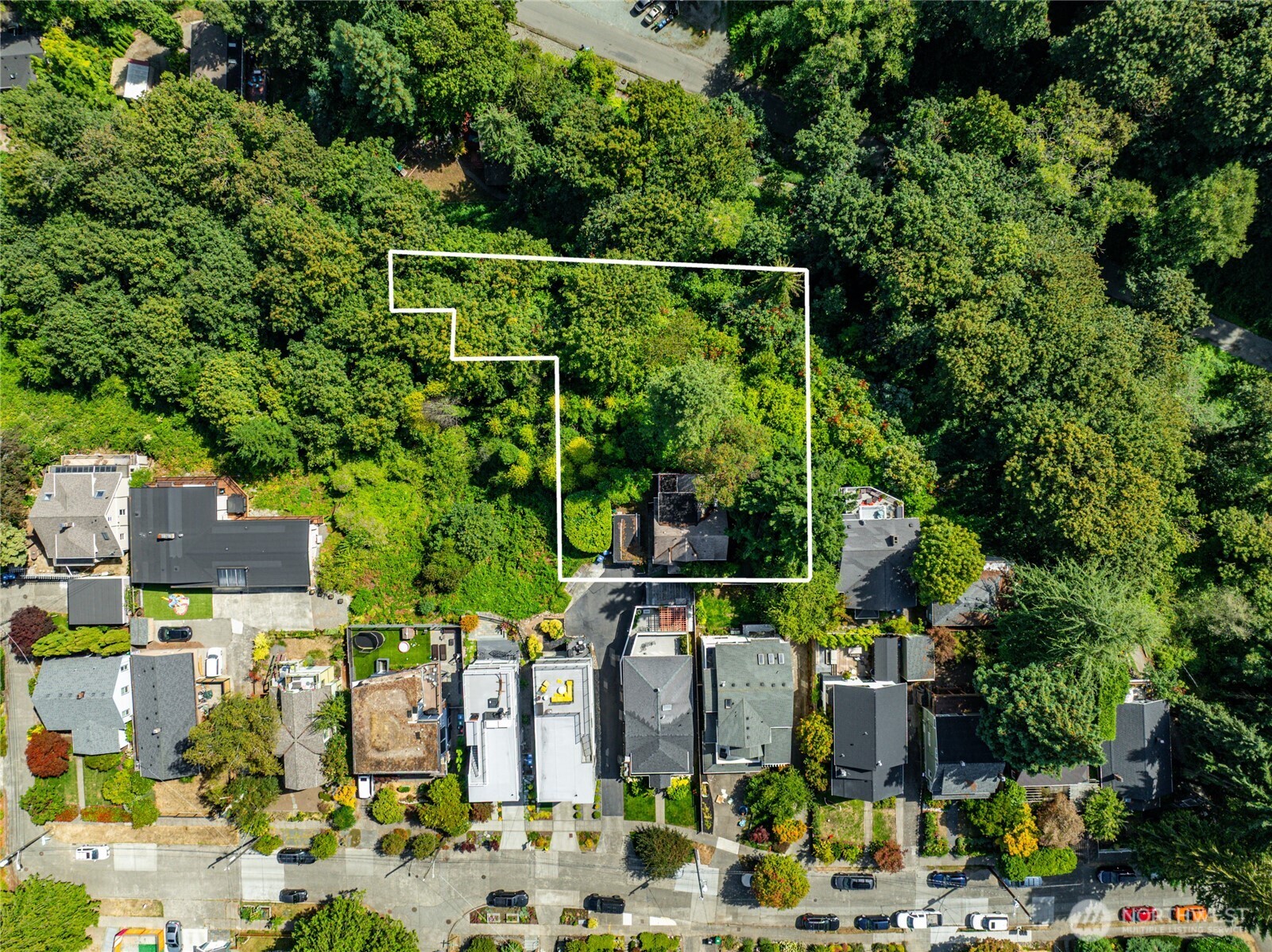 2309 Arch Avenue Southwest Seattle, WA 98116 - Photo 3 of 40