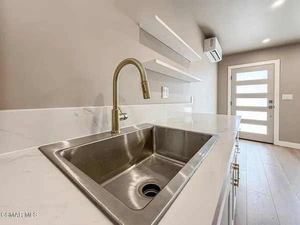 a close view of sink and tap