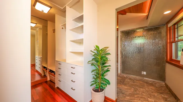 a view of an entryway