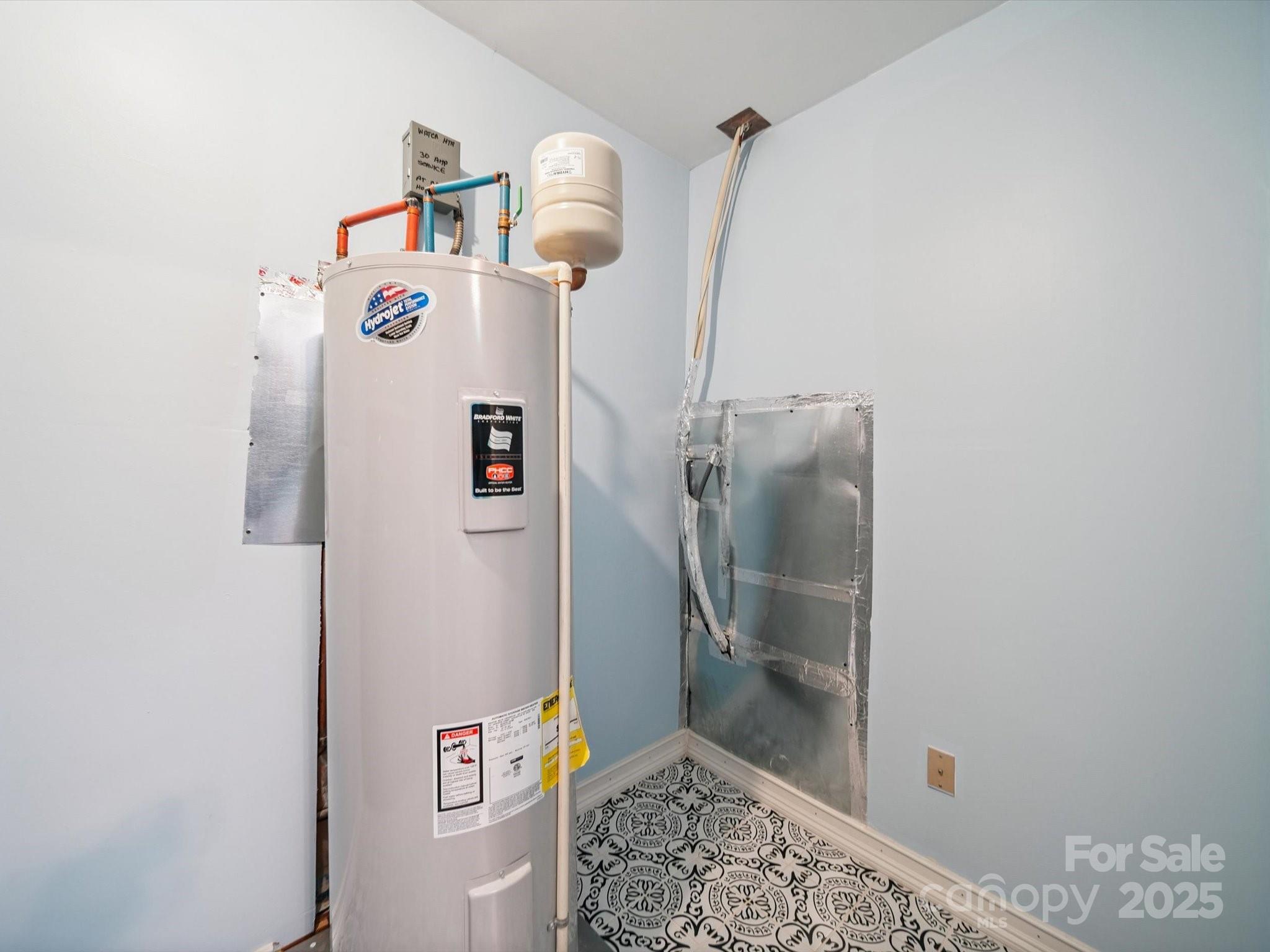 8436 Knights Bridge Road Charlotte, NC 28210 - Photo 19 of 24 Gallery Image 19