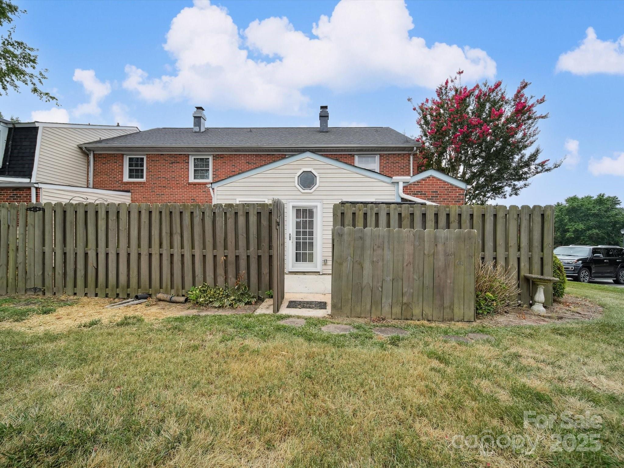 8436 Knights Bridge Road Charlotte, NC 28210 - Photo 22 of 24 Gallery Image 22