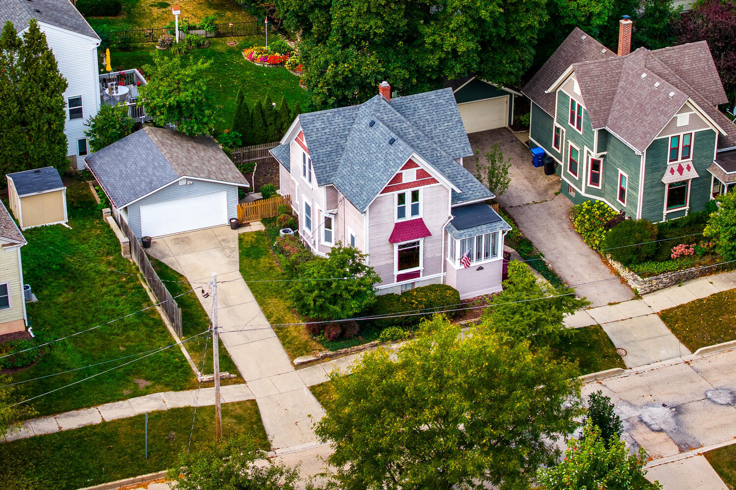 113 South 4th Street St. Charles, IL 60174 - Photo 23 of 32 a aerial view of a house