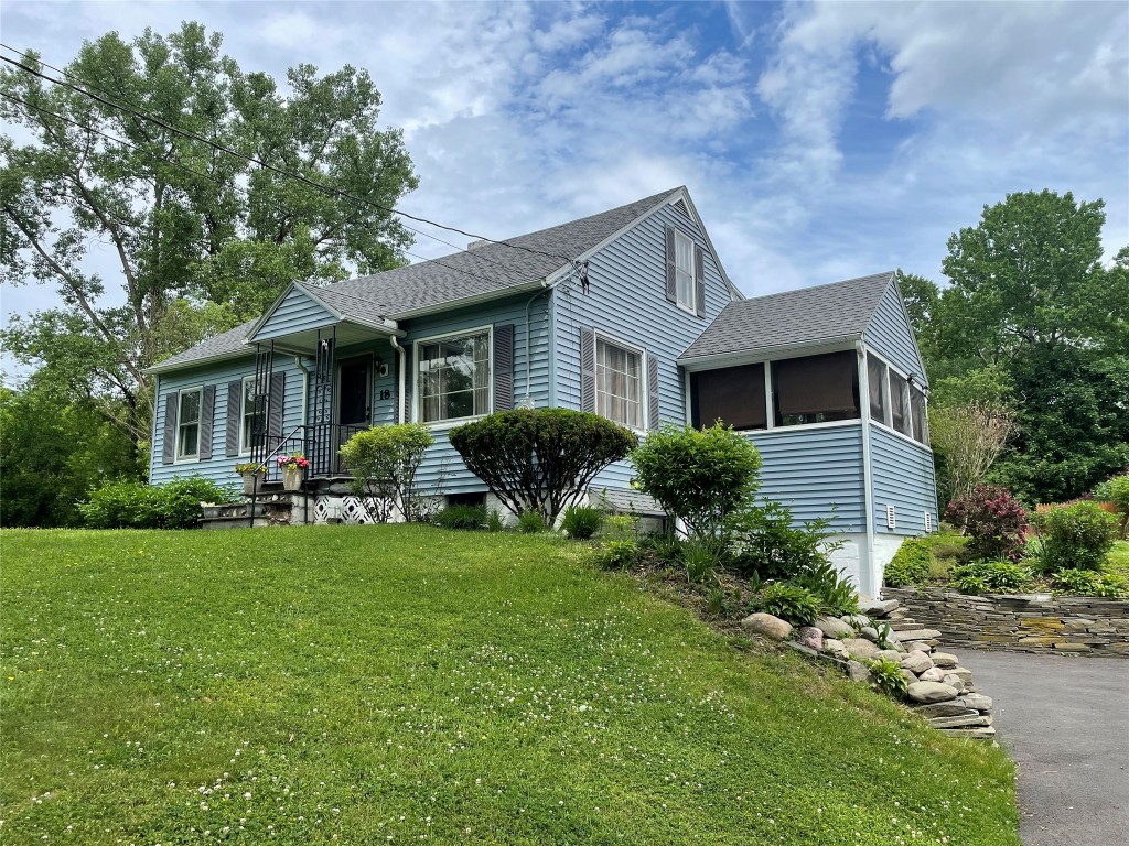 18 Woodland Road Binghamton, NY 13901 - Photo 3 of 29